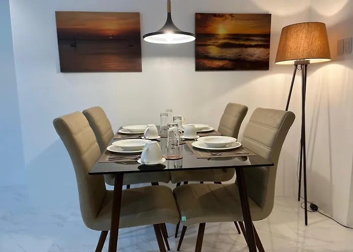 88th Avenue Aparthotel 4*