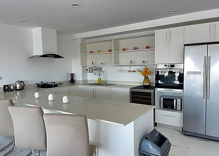 88th Avenue Aparthotel 4*